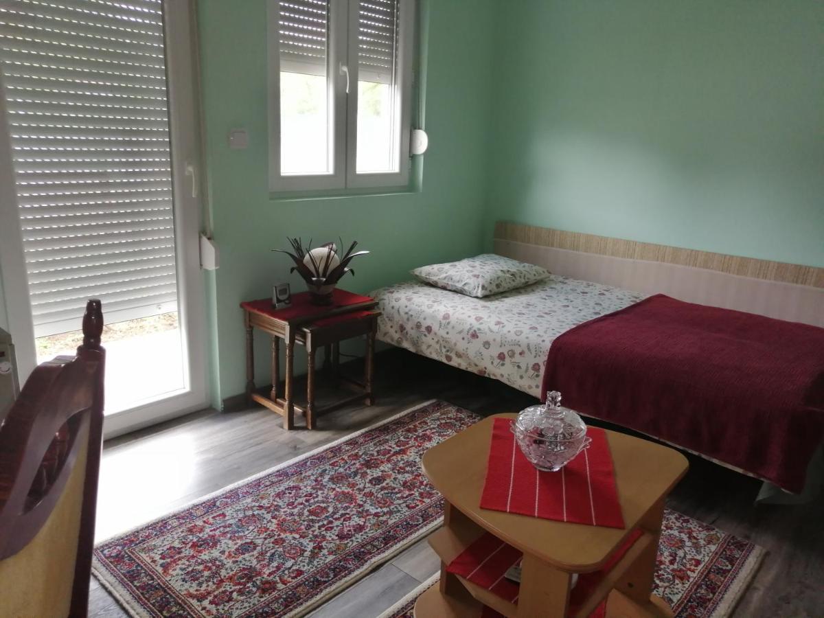 Airport Apartment T&T Surčin Εξωτερικό φωτογραφία