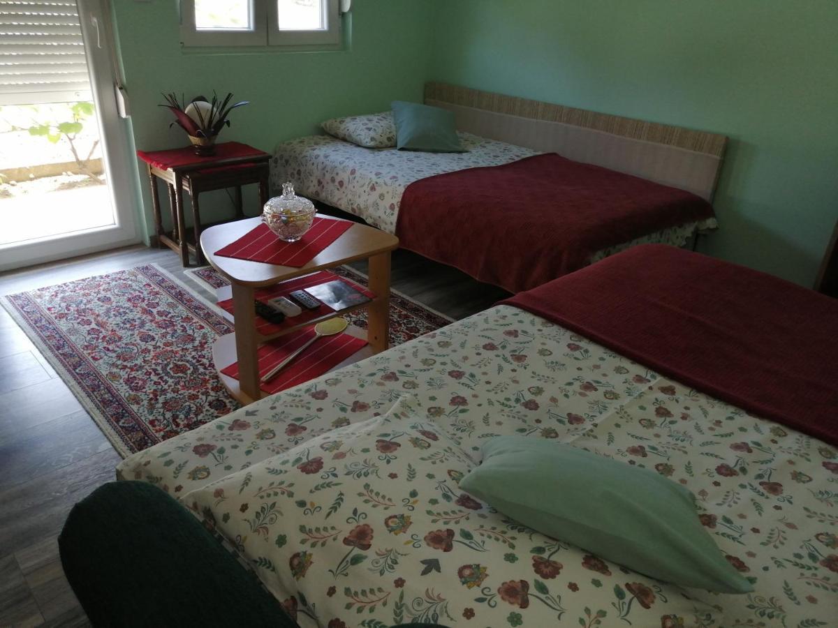 Airport Apartment T&T Surčin Εξωτερικό φωτογραφία